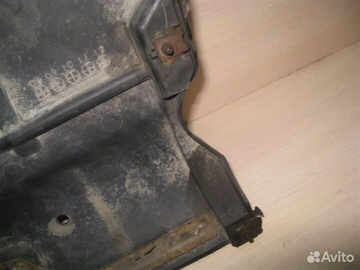 Защита двигателя пластик Mazda 3 (BL) 2010