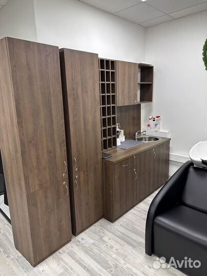 Парикмахерская лаборатория для салона, с раковиной