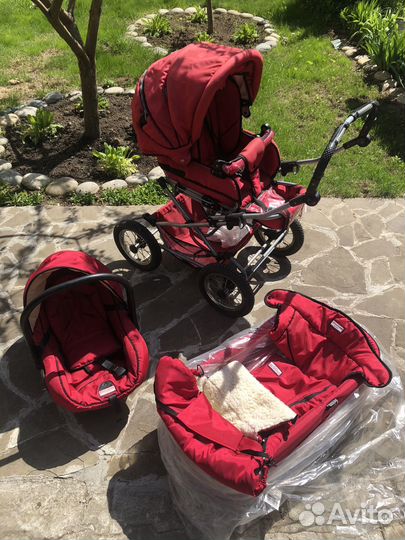Коляска 3 в 1 с автолюлькой