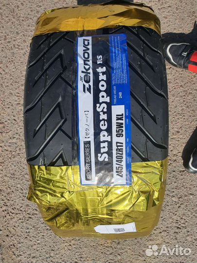 Zeknova Super Sport RS 245/40 R17