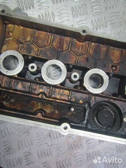 Клапанная крышка Volkswagen Passat B5 1998