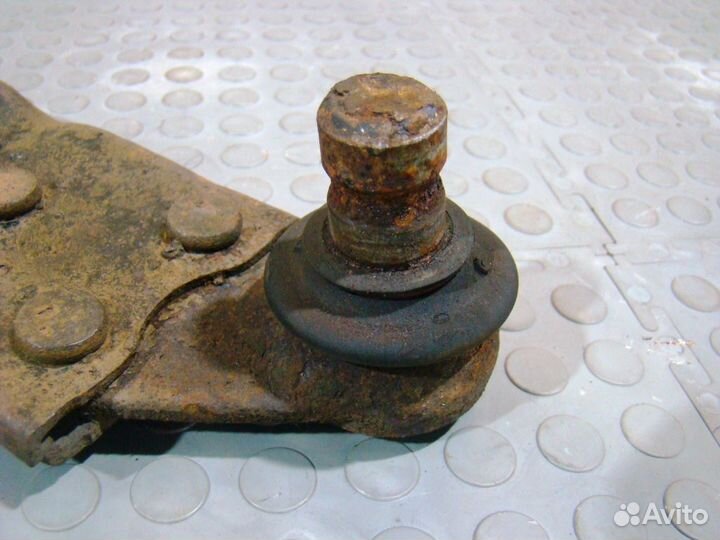 Ford Kuga 2 Рычаг передний правый