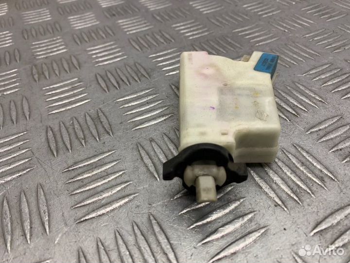 Активатор лючка топливного бака Infiniti Ex25 J50