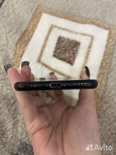 iPhone 7, 32 ГБ