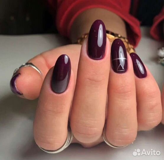 Модель на маникюр и педикюр