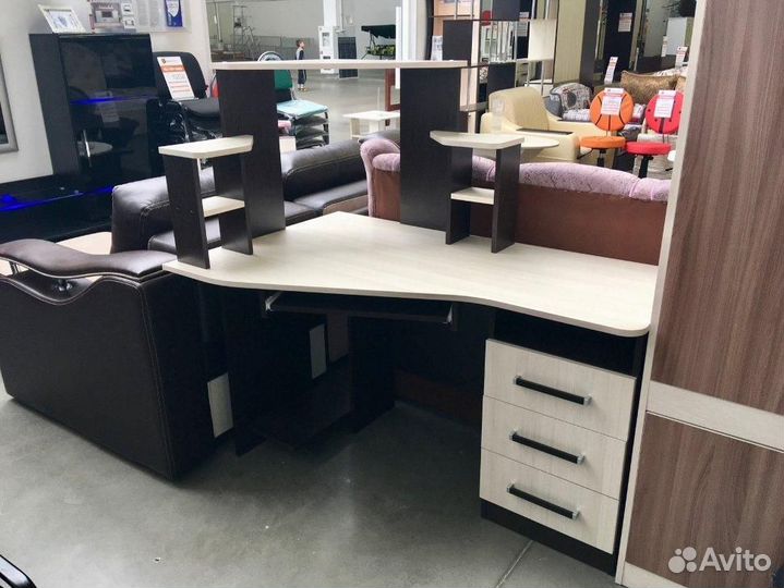 Компьютерный стол Каспер Венге Лоредо 130х130х80