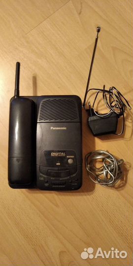 Стационарный телефон с магнитофоном