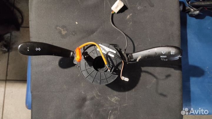 Панель приборов и Подрулевые переключ. Priora 2