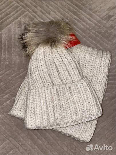 Шапка зимняя женская с бумбоном