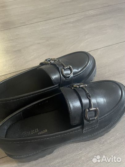 Лоферы женские