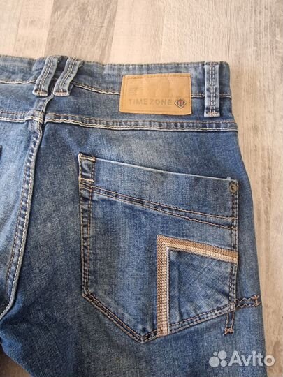 Джинсы женские