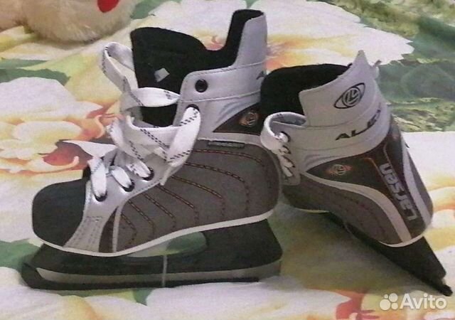 Новые коньки Larsen р.35