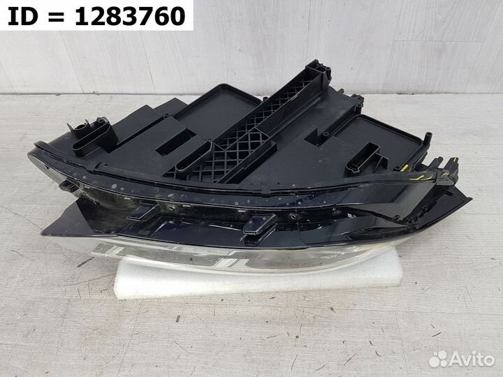 Фара правая Volkswagen Tiguan