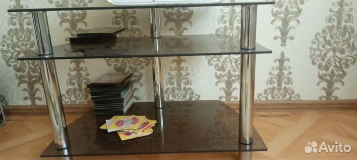 Стеклянная тумба