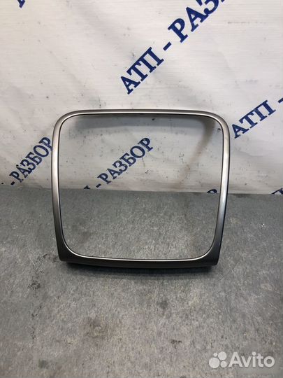 Рамка магнитолы Renault Logan 2 Stepway