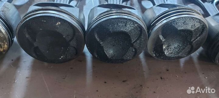 Поршень Шатун на Mercedes m119