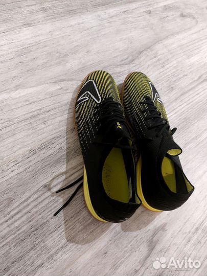 Футзалки демикс