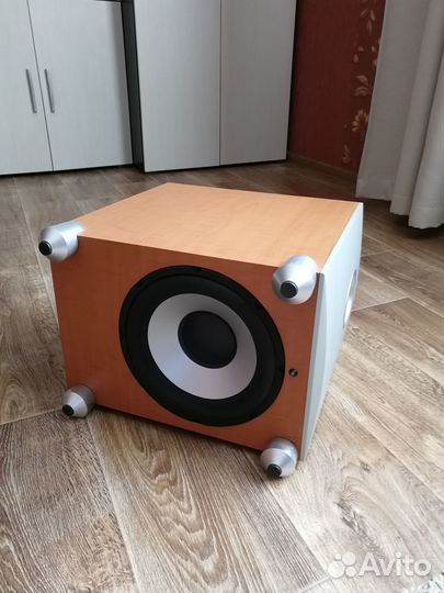 Активный сабвуфер Ultimate Stage TR150