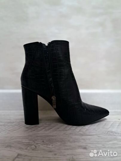 Туфли женские 41 размер на высоком каблуке