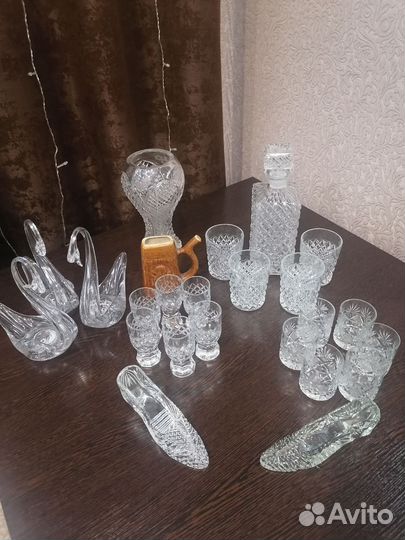 Вазы и другие изделия завода Красный май