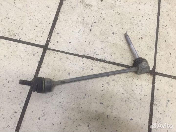 Стойка стабилизатора передняя левая Mercedes