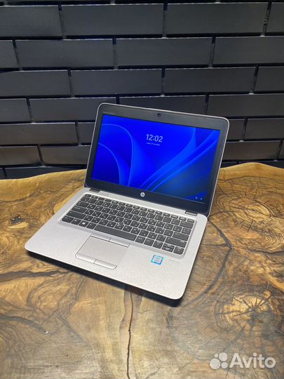 Ноутбук HP 820 G4 i5-7200U/8Gb/256 M.2 SSD