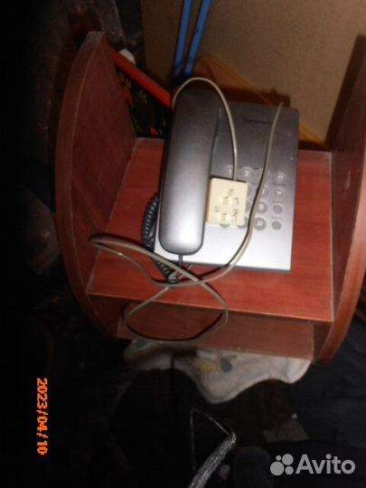 Стационарный телефон, полочка под телефон