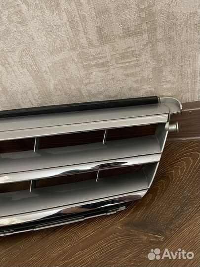 Решетка радиатора мерседес w204