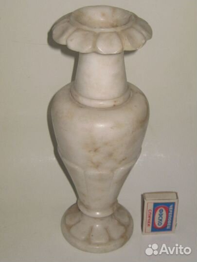 Ваза из камня