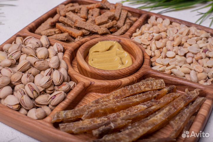 Сервировочная тарелка, менажница