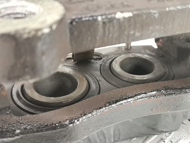 Суппорт передний правый Maserati Quattroporte 5