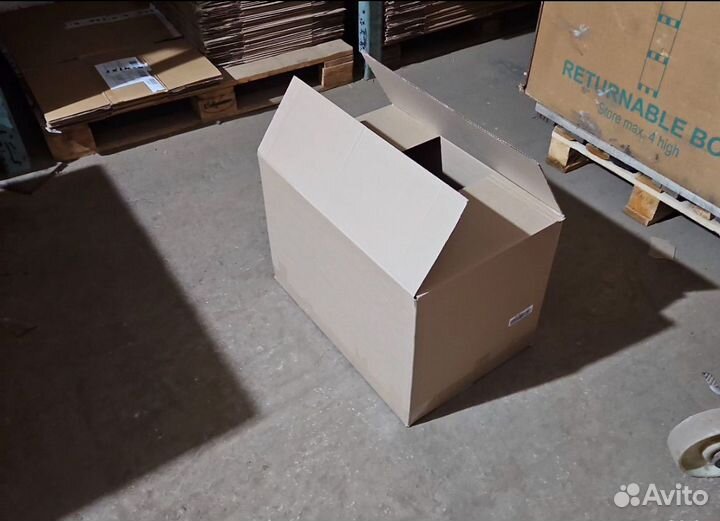 Картонная коробка большая