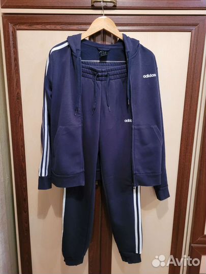 Женский спортивный костюм adidas