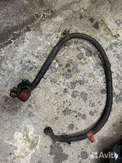 Плюсовой провод nissan primera P10