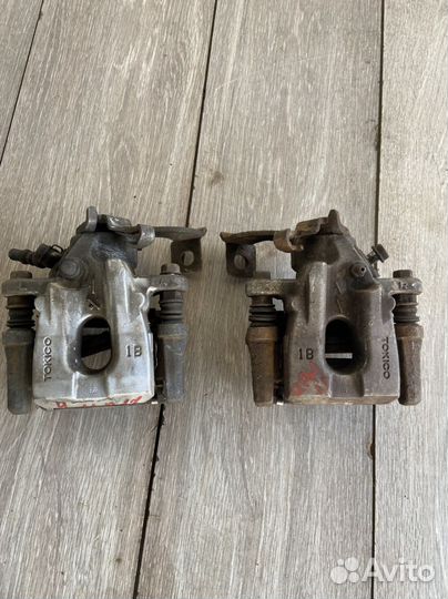 Суппорта задние Tokico Toyota Corolla E180 Королла