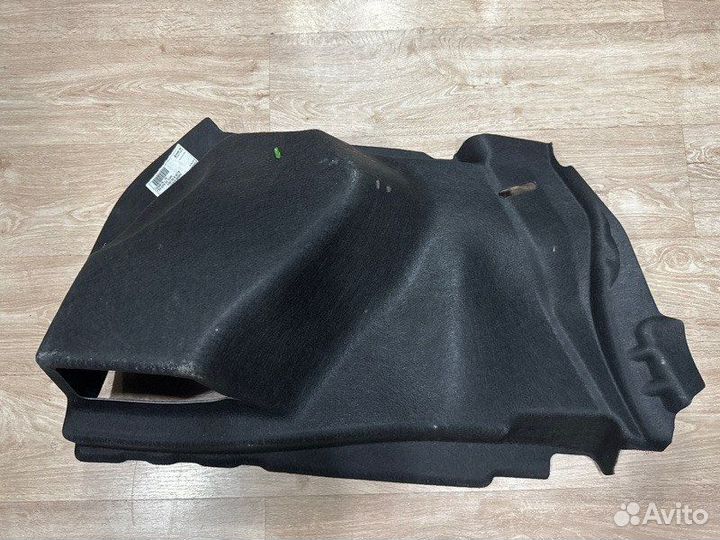 Обшивка багажника правая Bmw 116I F20 N13B16 2012