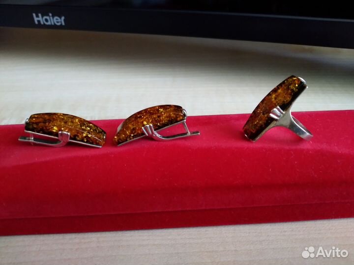 Янтарь в серебре