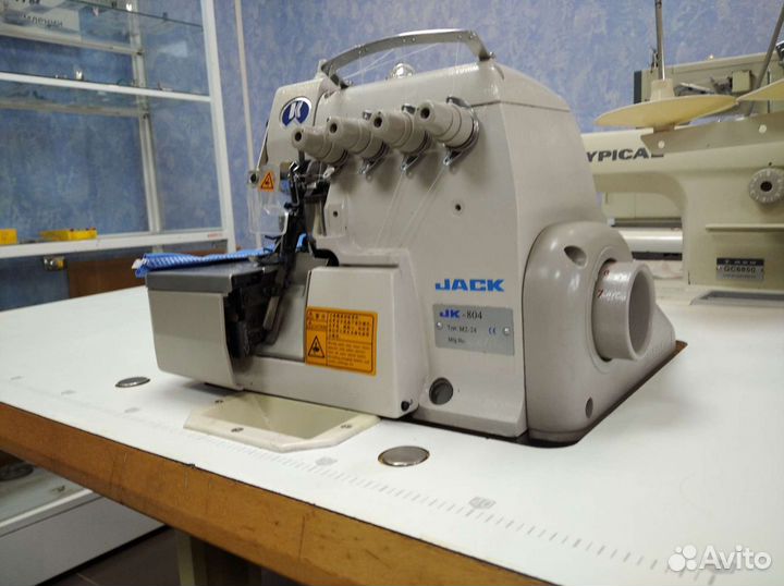 Промышленный четырехниточный оверлок Jack 804