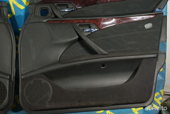 Обшивка двери Mercedes-Benz W210