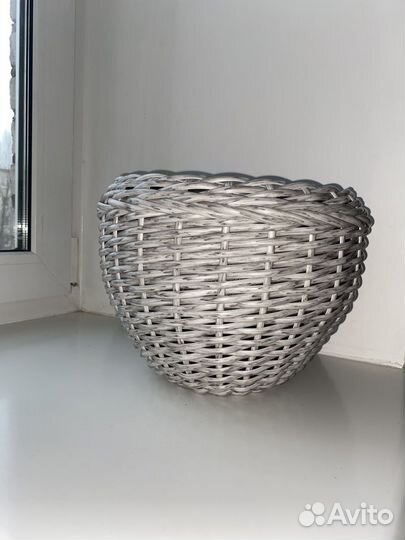 Кашпо из ротанга