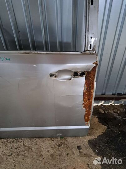 Дверь задний правый на Dodge Caravan 5