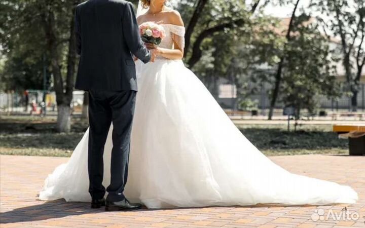 Свадебное платье
