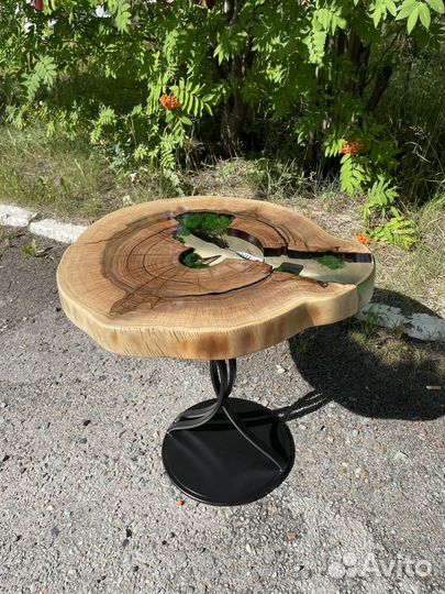 Стол из эпоксидной смолы