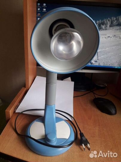 Лампа настольная