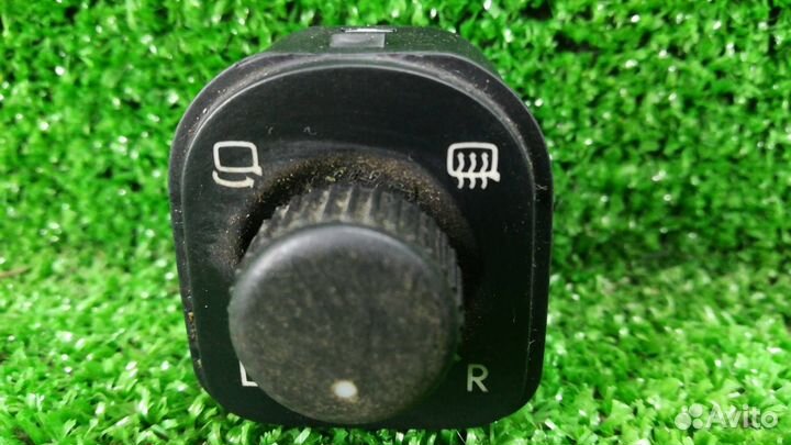 Джойстик регулировки зеркал Volkswagen Golf 5 1K09