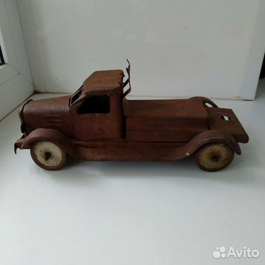 Старинная игрушка Пожарная машинка СССР