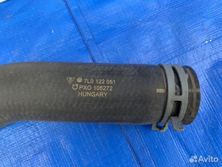 Патрубок радиатора нижний Volkswagen Touareg 3.2