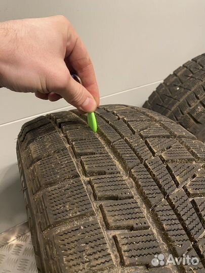 Bridgestone Blizzak Revo GZ 225/50 R17 94S