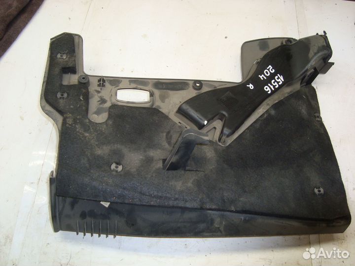 Накладка под торпедо нижняя правая W204 M271 A2046