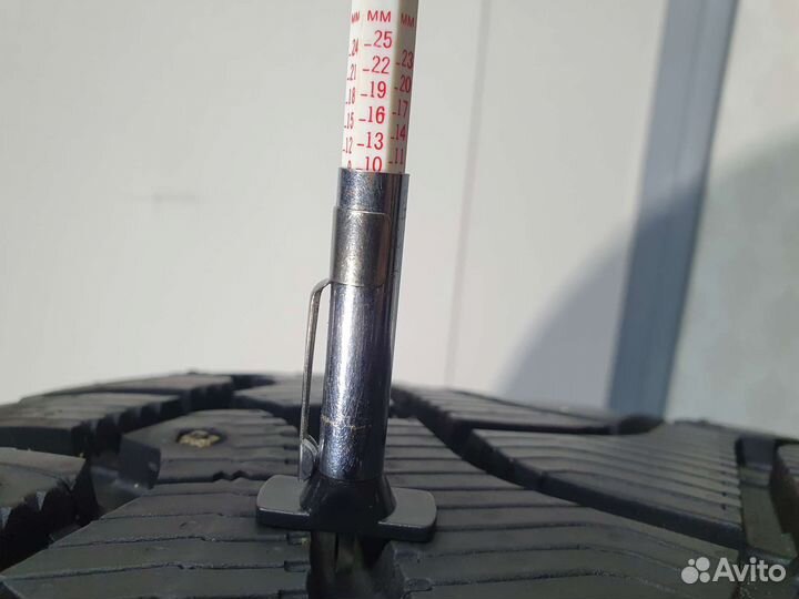 Pirelli Ice Zero 315/35 R20 и 275/40 R20